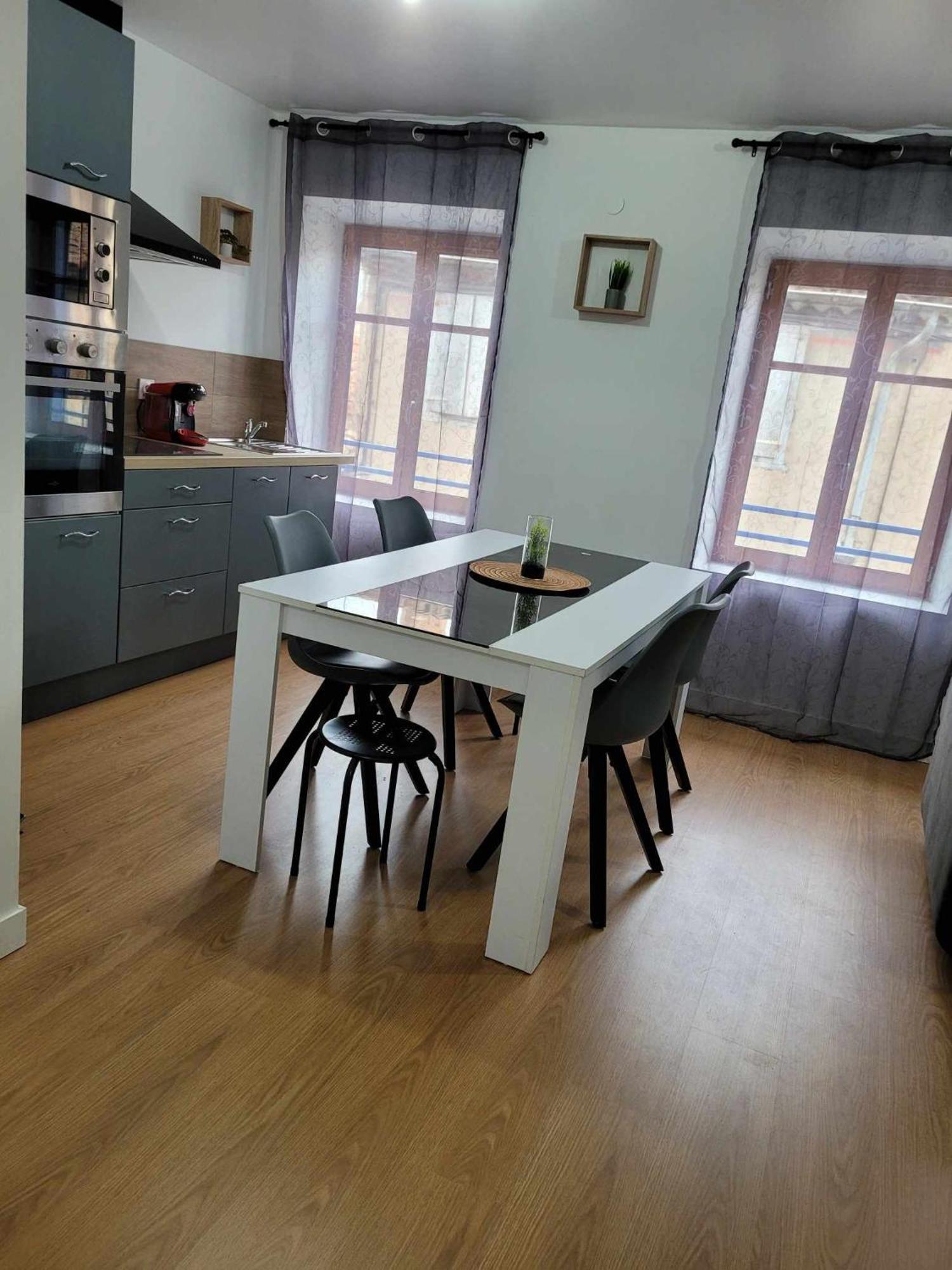 Charmant T3 Avec Terrasse Carcassonne Eksteriør billede